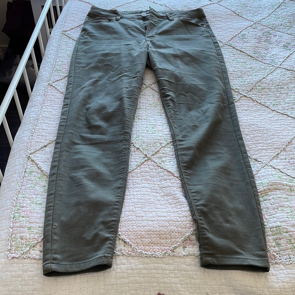 2/$50 Design Lab jeans